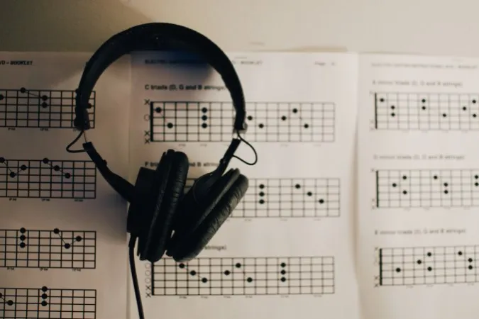 A photo of guitar chords.